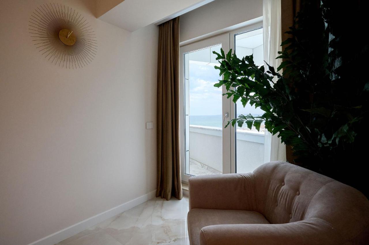 Wave N' Sea Apartment In Infinity Beach Resort - Parking Mamaia Εξωτερικό φωτογραφία
